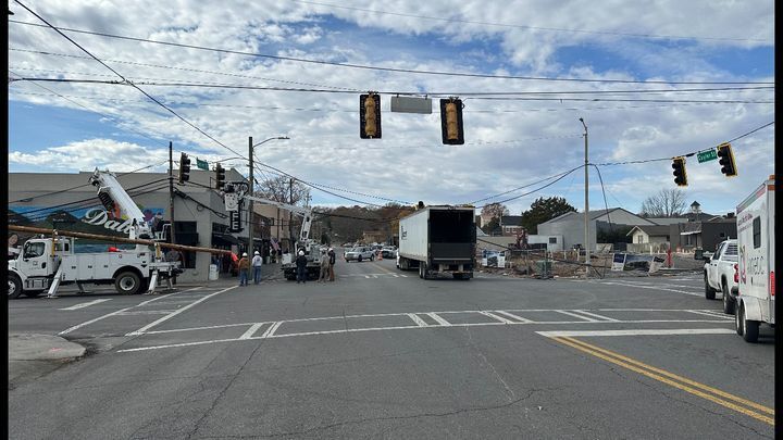 Low-hanging power line causes road closure in Dalton